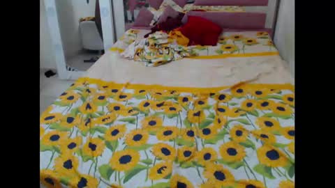 aleeinvein1 online show from October 27, 5:00 am