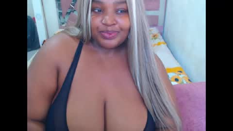 aleeinvein1 online show from June 19, 5:50 pm