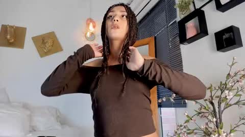 Snapshot of aleexiiaa chatting on December 16, 12:21 pm aleexiiaa online show from December 16, 12:21 pm