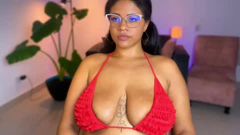 Snapshot of aleiascott chatting on February 24, 3:55 am Aleia online show from February 24, 3:55 am