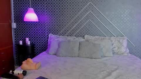 aleja_bloom online show from October 16, 12:17 pm