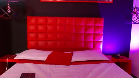  1 online show from February 4, 3:34 am
