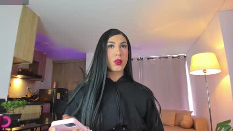 A L E J A N D R A online show from January 8, 8:00 pm