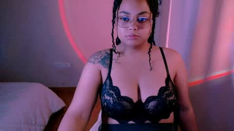 Snapshot of alejandra_conde chatting on May 6, 10:59 pm Alejandra online show from May 6, 10:59 pm