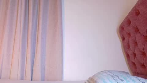 Snapshot of alejandra_dunn1 chatting on June 4, 7:09 pm alejandra_dunn1 online show from June 4, 7:09 pm