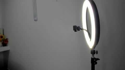 ALEJANDRA JAMES online show from May 5, 11:18 am