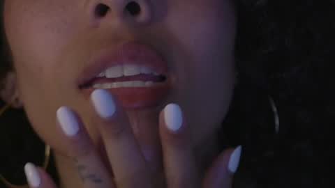 Snapshot of alejandra_kiss98 chatting on December 13, 12:53 am O.F alejandra h1998 stream 300 pm - 1100 pm online show from December 13, 12:53 am