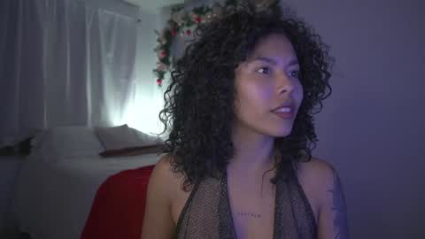 Snapshot of alejandra_kiss98 chatting on December 22, 11:41 pm O.F alejandra h1998 stream 300 pm - 1100 pm online show from December 22, 11:41 pm