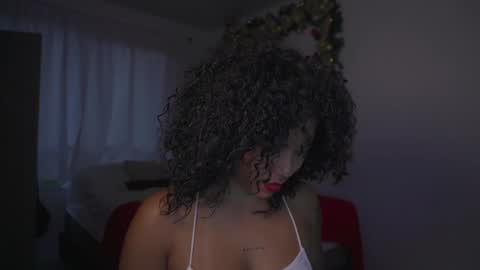 Snapshot of alejandra_kiss98 chatting on December 24, 11:00 pm O.F alejandra h1998 stream 300 pm - 1100 pm online show from December 24, 11:00 pm
