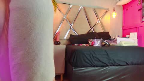 Snapshot of alejandra_martinss chatting on June 3, 1:14 pm alejandra martins online show from June 3, 1:14 pm