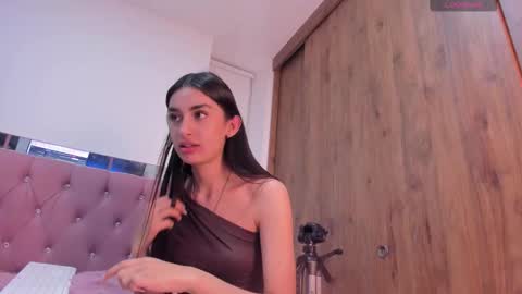 alejandraaa_ online show from September 18, 1:51 am
