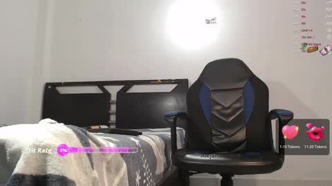 alejandrocock online show from April 14, 10:32 am