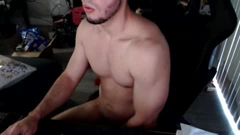Snapshot of alejandrogermano chatting on April 2, 1:53 pm alejandrogermano online show from April 2, 1:53 pm