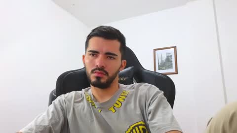 alejandroo_7 online show from December 29, 8:04 pm