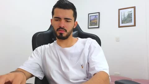 alejandroo_7 online show from January 20, 6:53 pm