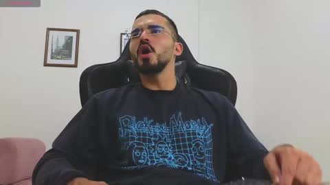 alejandroo_7 online show from November 26, 6:20 pm