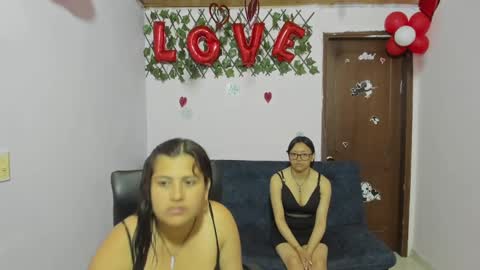 Snapshot of alejita_smithh chatting on February 21, 1:00 pm zoe and Kataleya online show from February 21, 1:00 pm