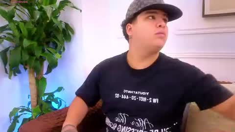Alejo online show from August 4, 6:43 pm