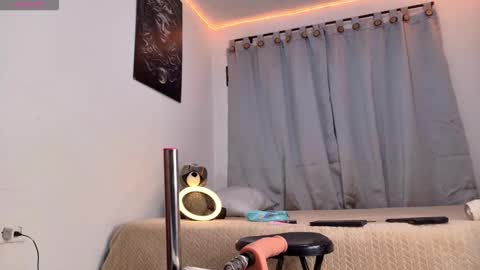 Snapshot of alejo_cute chatting on September 24, 6:33 pm alejo_cute online show from September 24, 6:33 pm