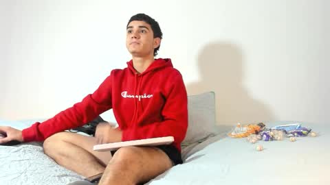 Snapshot of alejo_gray1 chatting on October 22, 5:02 pm alejo_gray1 online show from October 22, 5:02 pm