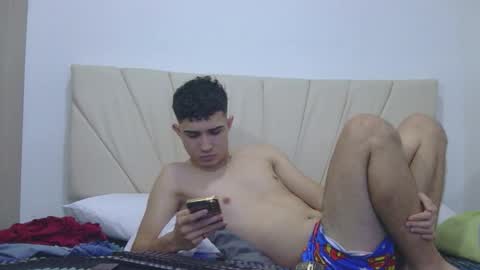 alejo_gray1 online show from December 16, 2:38 am