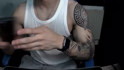 Snapshot of alejoduarte16 chatting on December 18, 5:19 pm alejoduarte16 online show from December 18, 5:19 pm