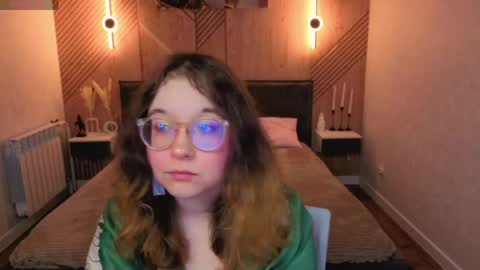 Snapshot of aleks_caste chatting on May 9, 1:22 am Aleks online show from May 9, 1:22 am