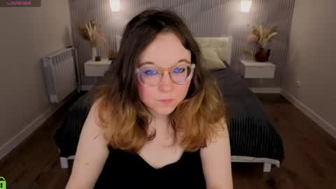 Snapshot of aleks_caste chatting on May 14, 9:05 am Aleks online show from May 14, 9:05 am