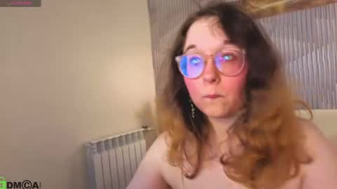 Snapshot of aleks_caste chatting on May 21, 5:09 pm Aleks online show from May 21, 5:09 pm