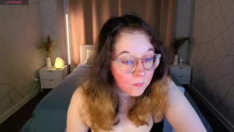 Snapshot of aleks_caste chatting on May 29, 5:11 pm Aleks online show from May 29, 5:11 pm