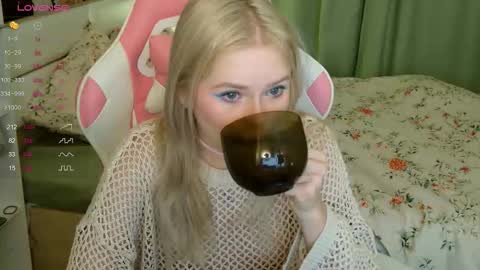 Lexi online show from October 6, 3:04 am