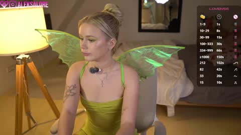 Lexi online show from October 31, 4:13 am