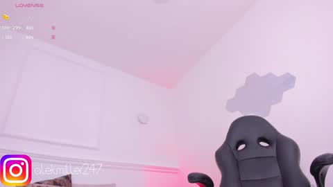 Snapshot of aleksandra_miller chatting on January 6, 3:40 pm Aleksandra online show from January 6, 3:40 pm