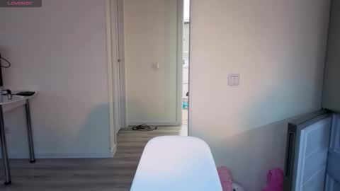 ALENA  INDEPENDENT MODEL online show from March 21, 4:50 am