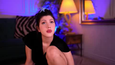 alenacapricious online show from October 19, 4:51 pm