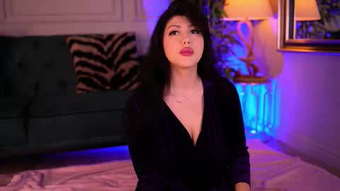 alenacapricious online show from November 6, 6:09 pm