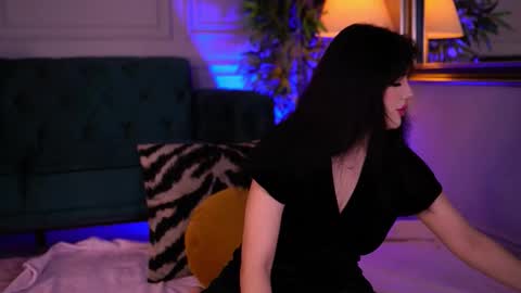 alenacapricious online show from November 14, 6:06 pm