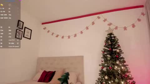 Snapshot of alesay_dreams chatting on December 3, 11:58 pm Alesay online show from December 3, 11:58 pm