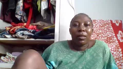 Noreen Kennth and Emilly online show from October 31, 7:20 am