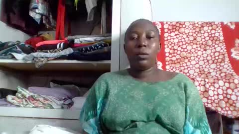 Noreen Kennth and Emilly online show from November 3, 6:09 pm