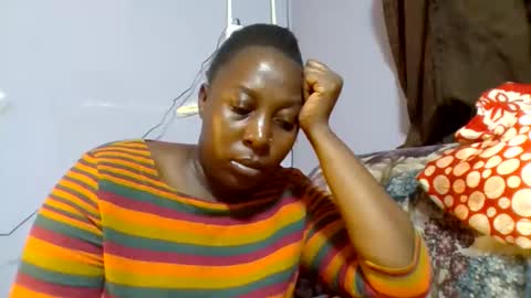 Snapshot of alesha_ chatting on April 25, 7:55 am Noreen Kennth and Emilly online show from April 25, 7:55 am