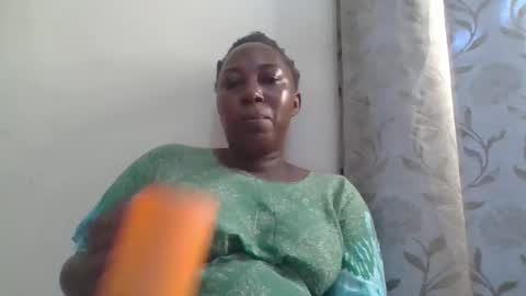 Snapshot of alesha_ chatting on May 3, 5:35 am Noreen Kennth and Emilly online show from May 3, 5:35 am