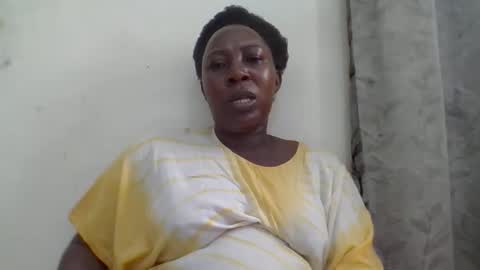 Snapshot of alesha_ chatting on May 11, 7:03 am Noreen Kennth and Emilly online show from May 11, 7:03 am