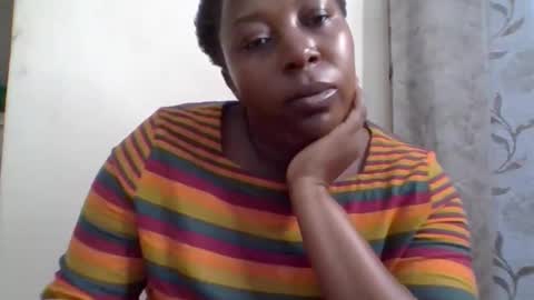 Snapshot of alesha_ chatting on May 13, 8:01 am Noreen Kennth and Emilly online show from May 13, 8:01 am