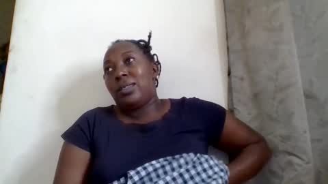 Snapshot of alesha_ chatting on May 24, 6:35 pm Noreen Kennth and Emilly online show from May 24, 6:35 pm