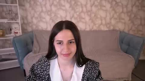 alesiadessmond online show from June 16, 1:03 pm