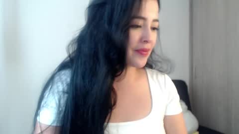 Snapshot of aleska_bell69 chatting on November 9, 3:10 pm Aleska online show from November 9, 3:10 pm