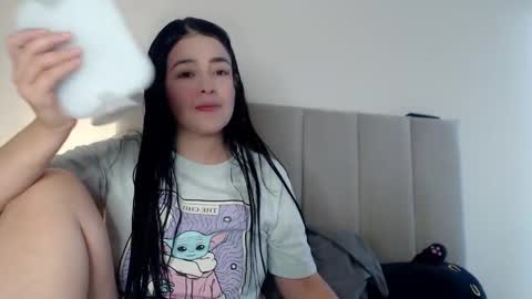 Snapshot of aleska_bell69 chatting on November 23, 7:46 pm Aleska online show from November 23, 7:46 pm