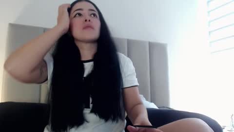 Snapshot of aleska_bell69 chatting on December 3, 2:59 pm Aleska online show from December 3, 2:59 pm