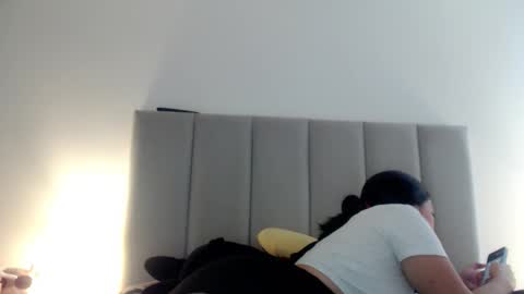 Snapshot of aleska_bell69 chatting on December 4, 6:27 pm Aleska online show from December 4, 6:27 pm